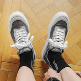 Zapatos de verano transpirables de tela de seda helada para hombre, de moda.